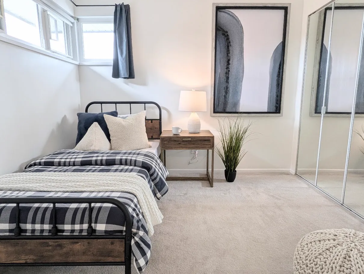 Vacant home staging project 8